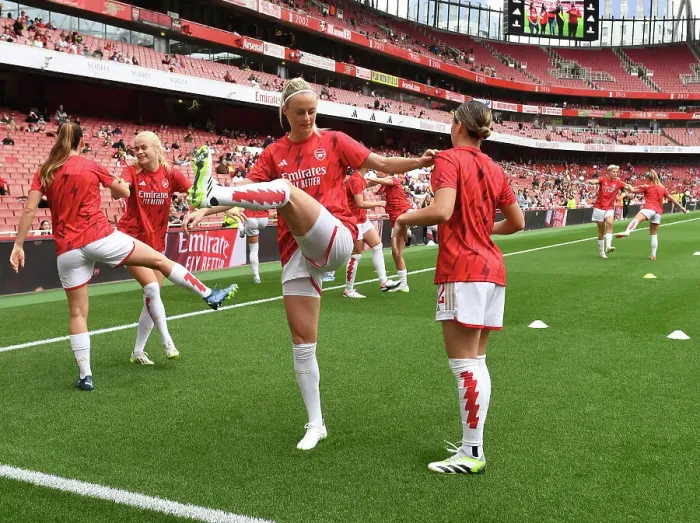 Framed Print : Showdown in the Barclays Women's Super League: Arsenal FC vs Liverpool FC at Emirages Stadium