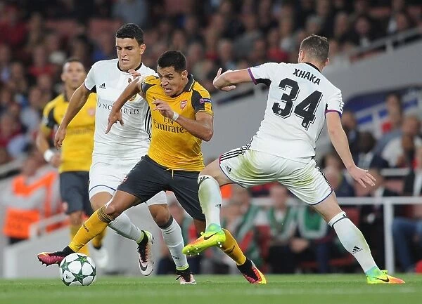 Showdown at Emirates: Alexis Sanchez vs. Mohamed Elyounoussi in Arsenal's Champions League Battle