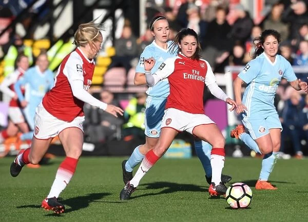 Showdown in the WSL: Van de Donk vs. Lipka - A Battle of Skills in Arsenal Women's Football