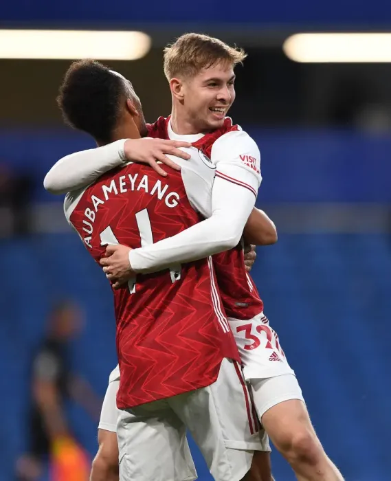 Framed Print : Smith Rowe and Aubameyang Celebrate Goal: Chelsea vs. Arsenal, 2021-22 Premier League