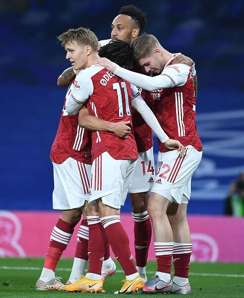 Smith Rowe, Odegaard, Elneny, and Aubameyang Celebrate Arsenal's Goal Against Chelsea (2021-22 Premier League)