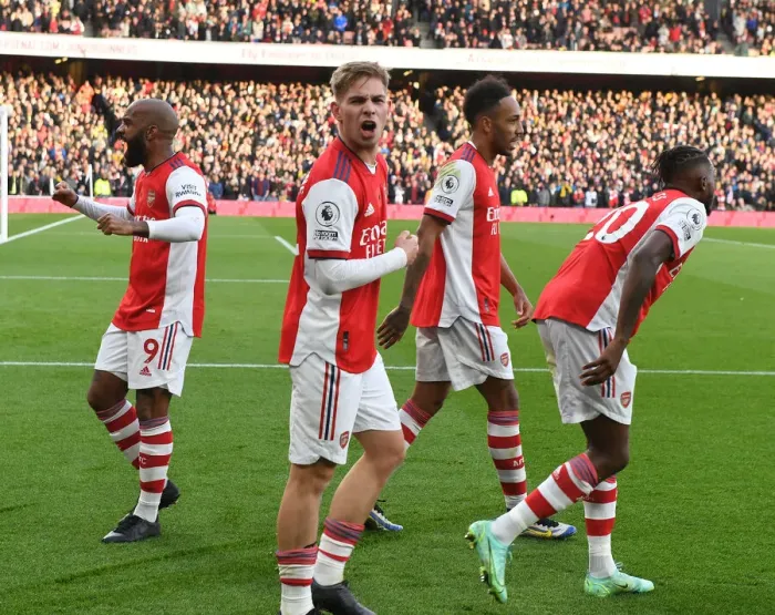 Framed Print : Smith Rowe Scores: Arsenal vs. Watford in Premier League Action