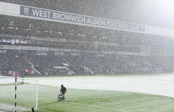 Framed Print : Snowy Showdown: Arsenal vs. West Bromwich Albion, Premier League 2020-21