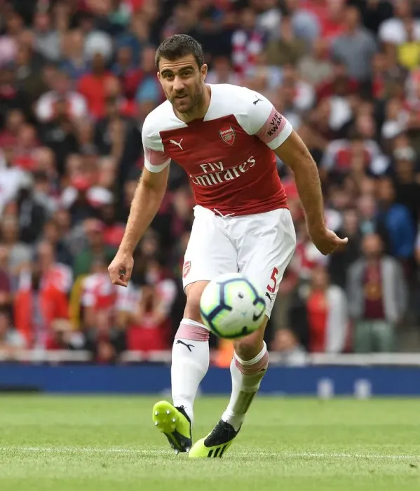 Framed Print : Sokratis in Action: Arsenal vs Manchester City, Premier League 2018-19 Framed Print : Sokratis in Action: Arsenal vs Manchester City, Premier League 2018-19