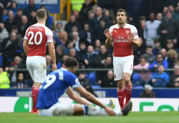 Framed Print : Sokratis in Action: Everton vs Arsenal, Premier League 2018-19 Framed Print : Sokratis in Action: Everton vs Arsenal, Premier League 2018-19
