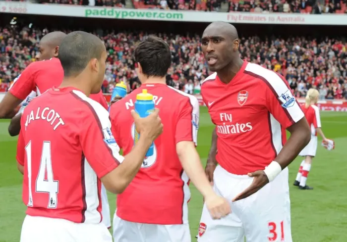 Framed Print : Sol Campbell and Theo Walcott (Arsenal). Arsenal 4: 0 Fulham, Barclays Premier League Framed Print : Sol Campbell and Theo Walcott (Arsenal). Arsenal 4: 0 Fulham, Barclays Premier League