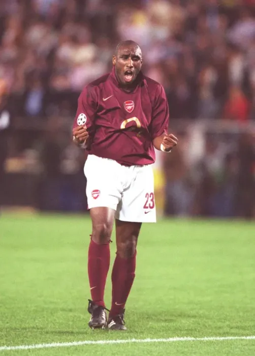 Framed Print : Sol Campbell's Euphoric Celebration: Arsenal's Dramatic 0-0 Draw in the UEFA Cup Semifinal vs. Villarreal