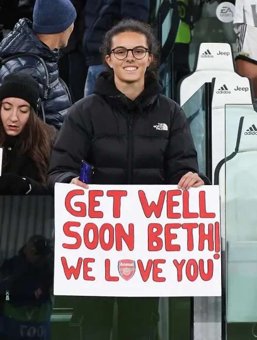 Framed Print : Get Well Soon, Beth Mead: Juventus vs. Arsenal - UEFA Women's Champions League Group C (Turin, Italy, November 2022)