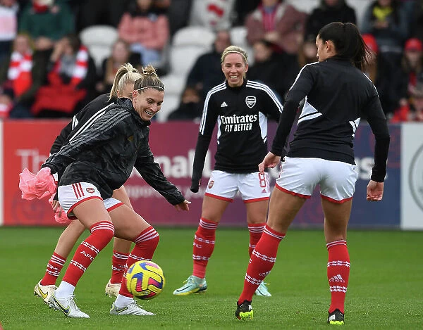 Steph Catley Gears Up: Arsenal Women's FA WSL Clash Against Everton at Meadow Park