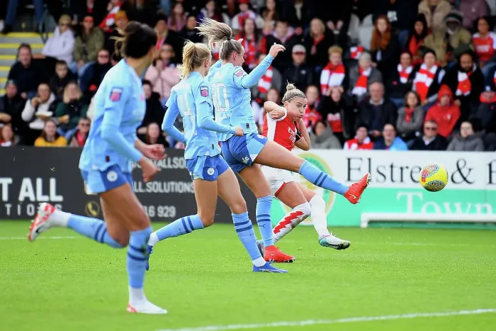 Framed Print : Steph Catley Scores First Goal: Arsenal Women's Super League Victory over Manchester City (2023-24)