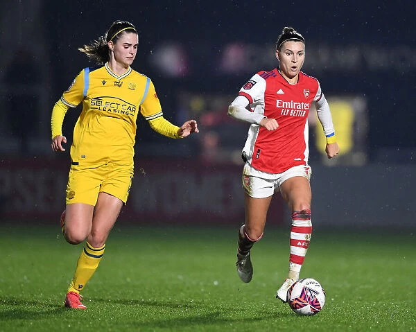 Steph Catley vs. Emma Harries: A Fierce Rivalry Unfolds in Arsenal Women vs. Reading Women FA WSL Match