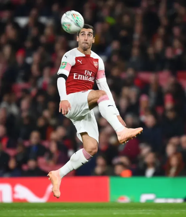Framed Print : Stephan Lichtsteiner in Action: Arsenal vs Blackpool, Carabao Cup 2018-19