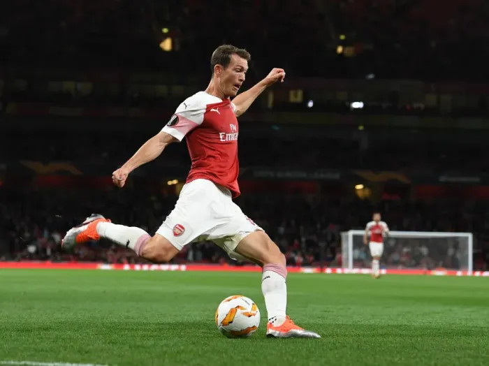 Framed Print : Stephan Lichtsteiner in Action: Arsenal vs Vorskla Poltava, UEFA Europa League 2018-19 Framed Print : Stephan Lichtsteiner in Action: Arsenal vs Vorskla Poltava, UEFA Europa League 2018-19