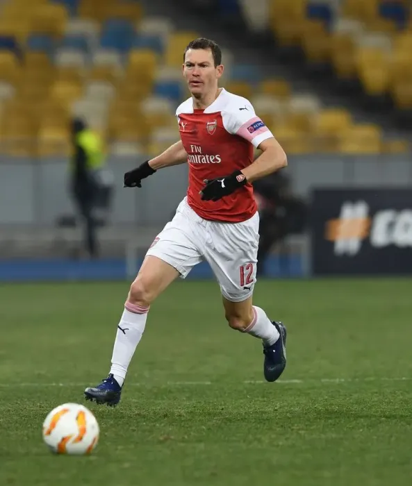 Framed Print : Stephan Lichtsteiner in Action: Arsenal's Europa League Battle against Vorskla Poltava Framed Print : Stephan Lichtsteiner in Action: Arsenal's Europa League Battle against Vorskla Poltava