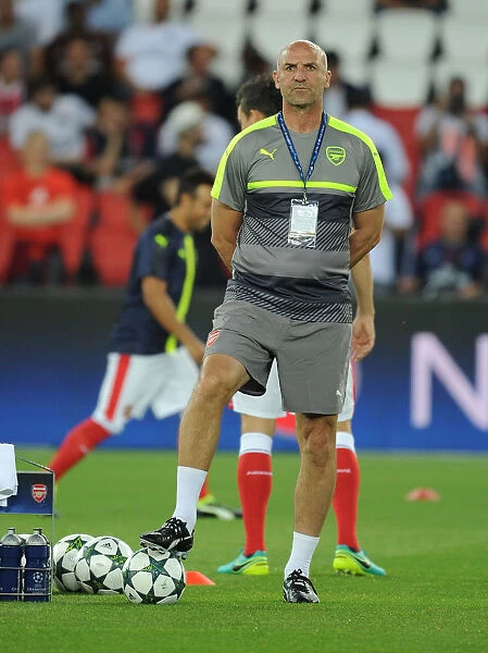 Steve Bould, Arsenal Assistant Manager: Pre-Match Focus at Paris Saint-Germain (2016-17 UEFA Champions League)