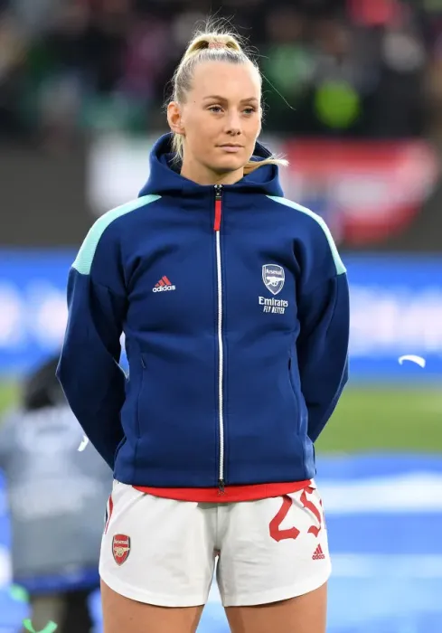 Framed Print : Stina Blackstenius Prepares for Arsenal's Champions League Showdown against VfL Wolfsburg Framed Print : Stina Blackstenius Prepares for Arsenal's Champions League Showdown against VfL Wolfsburg