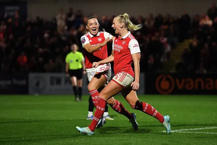 Framed Print : Stina Blackstenius Scores Double: Arsenal Clinch Super League Win vs. West Ham