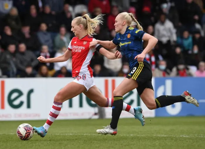 Framed Print : Stina Blackstenius Scores Dramatic Goal: Arsenal Women vs Manchester United Women, FA Womens Super League 2021-22