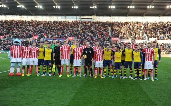 Framed Print : Stoke City vs. Arsenal: Premier League Showdown - Arsenal Team vs. Stoke Team (2014-15)