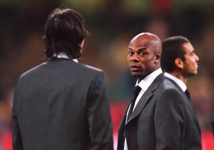 Framed Print : Sylvain Wiltord in his suit before the match. Arsenal 1: 0 Southampton. The F