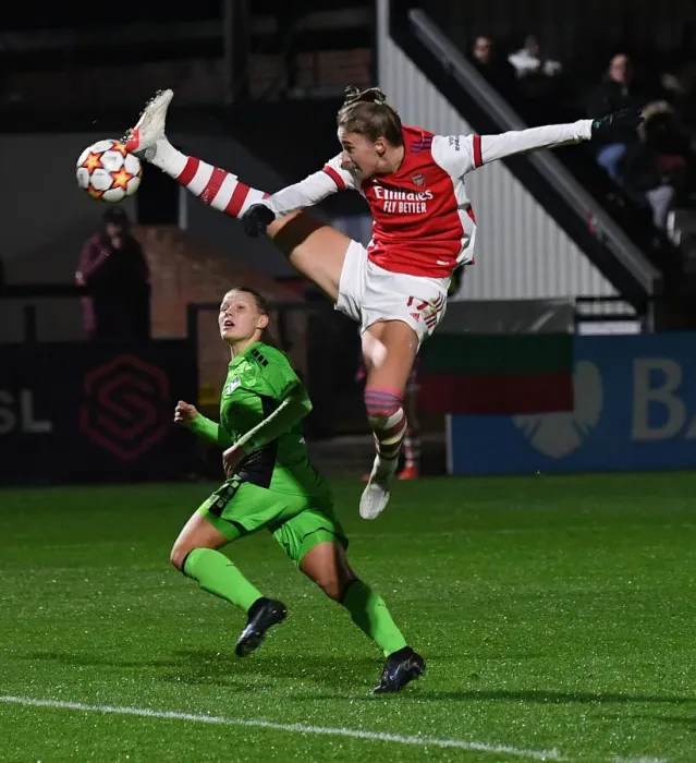 Framed Print : Tense Showdown: Arsenal WFC vs HB Koge in UEFA Women's Champions League - Vivianne Miedema Faces Off Against Signe Markvardsen Framed Print : Tense Showdown: Arsenal WFC vs HB Koge in UEFA Women's Champions League - Vivianne Miedema Faces Off Against Signe Markvardsen
