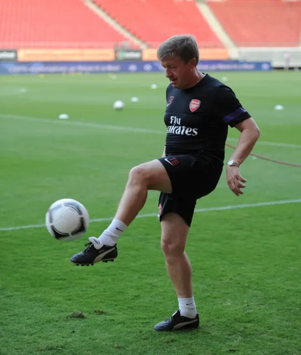 Framed Print : Terry Burton Arsenal U19 Manager. Olympiacos U19 2: 0 Arsenal U19. NextGen Series Framed Print : Terry Burton Arsenal U19 Manager. Olympiacos U19 2: 0 Arsenal U19. NextGen Series