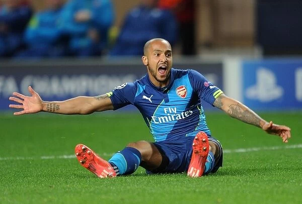 Theo Walcott in Action: Arsenal vs. AS Monaco, UEFA Champions League Round of 16 (March 2015)