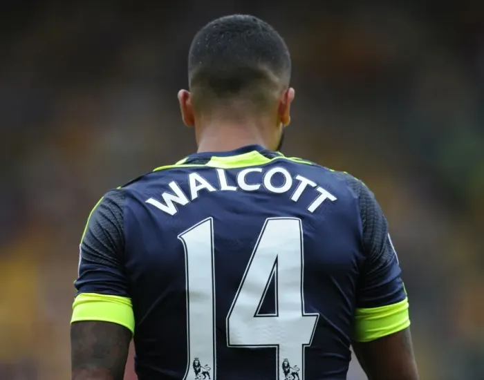 Framed Print : Theo Walcott in Action: Arsenal vs. Watford, Premier League 2016-17 Framed Print : Theo Walcott in Action: Arsenal vs. Watford, Premier League 2016-17