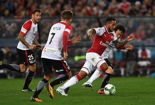 Theo Walcott in Action: Arsenal vs. Western Sydney Wanderers (2017-18), Sydney, Australia