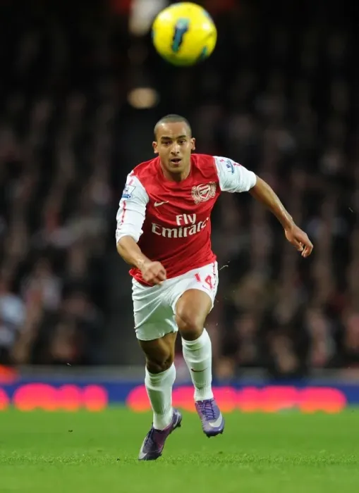 Framed Print : Theo Walcott in Action: Arsenal vs. Queens Park Rangers (2011-12) Framed Print : Theo Walcott in Action: Arsenal vs. Queens Park Rangers (2011-12)