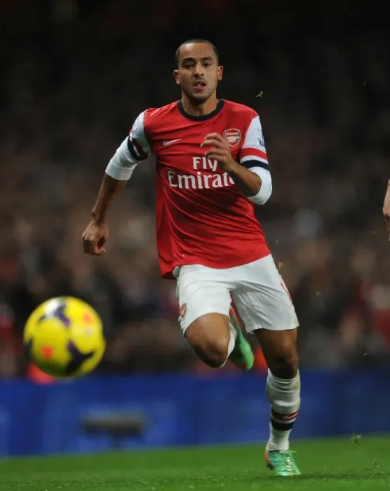 Framed Print : Theo Walcott in Action: Arsenal vs. Chelsea, Premier League 2013-14