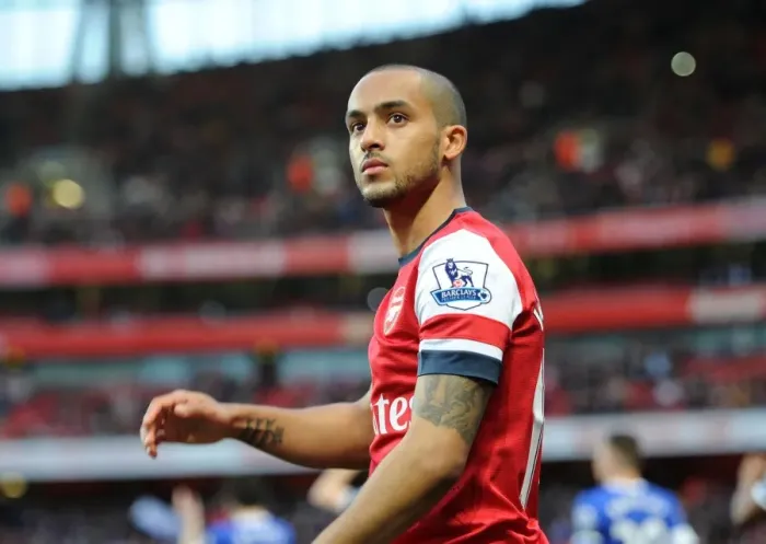 Framed Print : Theo Walcott in Action: Arsenal vs Everton, Premier League 2012-13