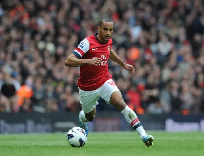 Framed Print : Theo Walcott in Action: Arsenal vs Manchester United, Premier League 2012-13 Framed Print : Theo Walcott in Action: Arsenal vs Manchester United, Premier League 2012-13