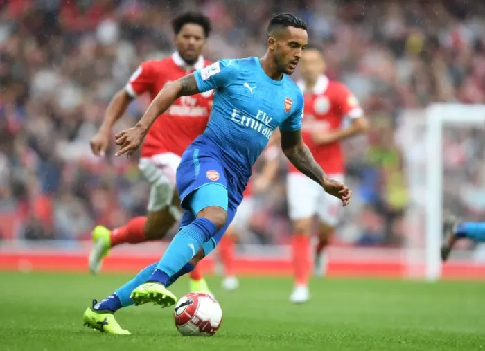 Framed Print : Theo Walcott in Action: Arsenal vs SL Benfica - Emirates Cup 2017-18