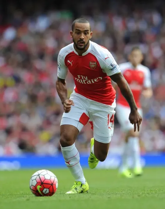 Framed Print : Theo Walcott in Action: Arsenal vs Stoke City, Premier League 2015-16