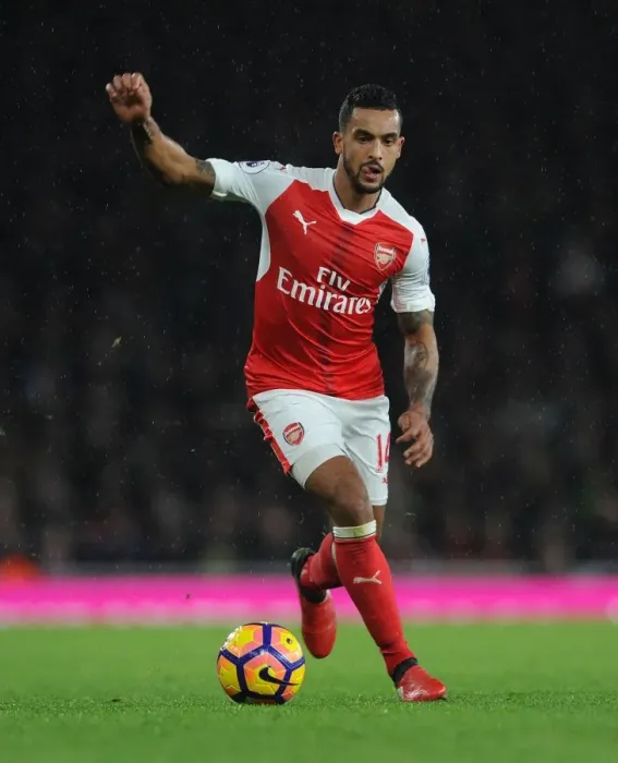 Framed Print : Theo Walcott in Action: Arsenal vs Stoke City, Premier League 2016-17 Framed Print : Theo Walcott in Action: Arsenal vs Stoke City, Premier League 2016-17