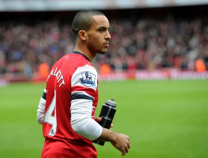 Framed Print : Theo Walcott in Action: Arsenal vs Stoke City, Premier League 2012-13 Framed Print : Theo Walcott in Action: Arsenal vs Stoke City, Premier League 2012-13