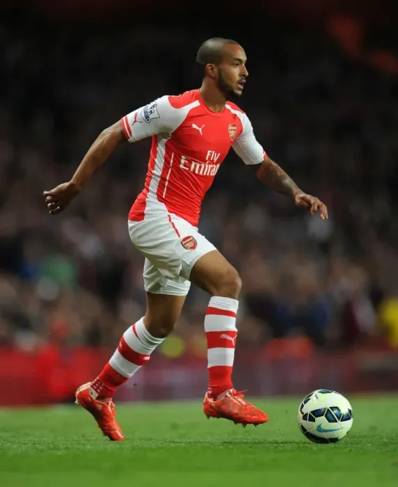 Framed Print : Theo Walcott in Action: Arsenal vs Sunderland, Premier League 2014-15 Framed Print : Theo Walcott in Action: Arsenal vs Sunderland, Premier League 2014-15