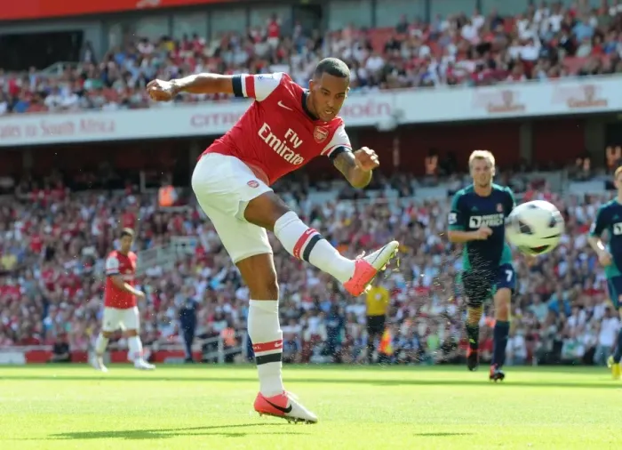 Framed Print : Theo Walcott in Action: Arsenal vs Sunderland, Premier League 2012-13