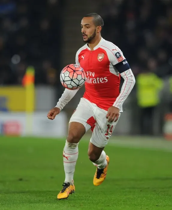 Framed Print : Theo Walcott in Action: Arsenal's FA Cup Battle against Hull City (March 2016) Framed Print : Theo Walcott in Action: Arsenal's FA Cup Battle against Hull City (March 2016)