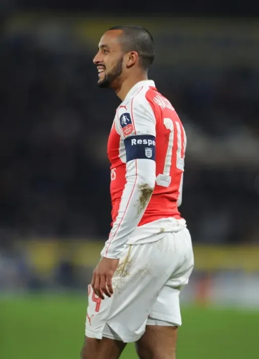 Framed Print : Theo Walcott in Action: Arsenal's FA Cup Battle against Hull City (March 2016) Framed Print : Theo Walcott in Action: Arsenal's FA Cup Battle against Hull City (March 2016)