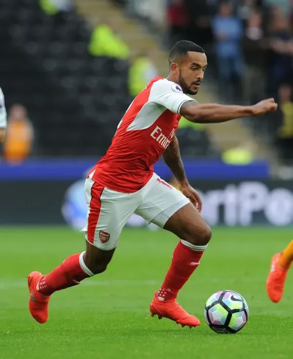 Framed Print : Theo Walcott in Action: Hull City vs Arsenal, Premier League 2016-17 Framed Print : Theo Walcott in Action: Hull City vs Arsenal, Premier League 2016-17