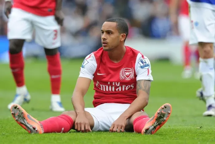 Framed Print : Theo Walcott in Action: Queens Park Rangers vs. Arsenal, Premier League (2011-2012)