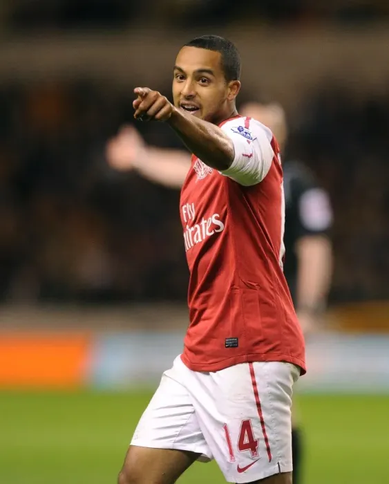Framed Print : Theo Walcott in Action: Wolverhampton Wanderers vs Arsenal, Premier League 2011-12 Framed Print : Theo Walcott in Action: Wolverhampton Wanderers vs Arsenal, Premier League 2011-12