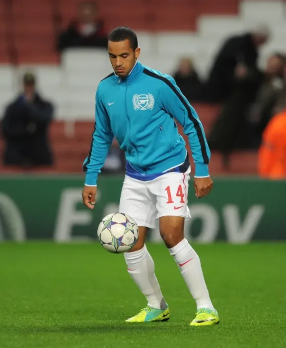 Framed Print : Theo Walcott (Arsenal). Arsenal 0: 0 Marseille. UEFA Champions League. Group F Framed Print : Theo Walcott (Arsenal). Arsenal 0: 0 Marseille. UEFA Champions League. Group F