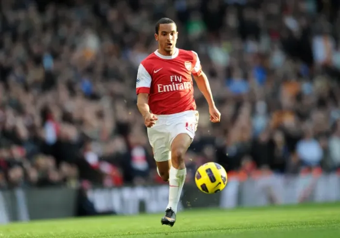 Framed Print : Theo Walcott (Arsenal). Arsenal 2: 0 Wolverhampton Wanderers. Barclays Premier League