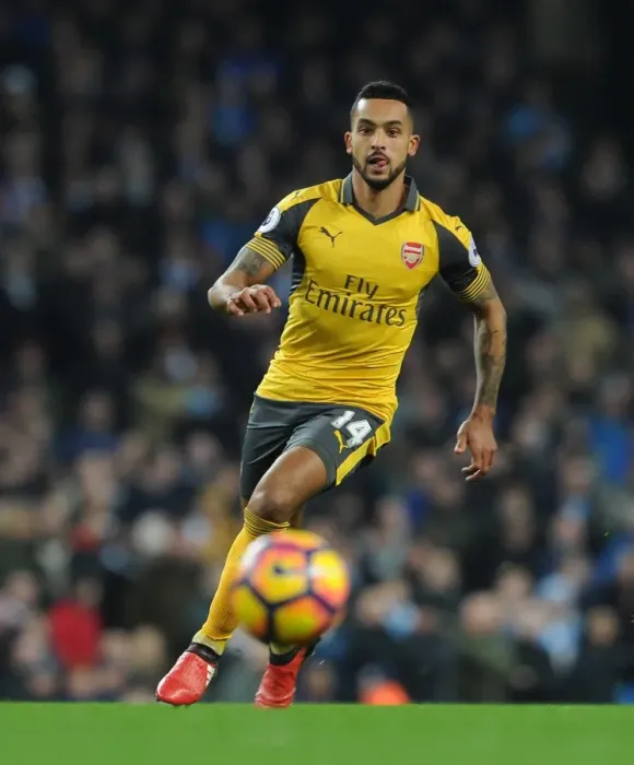 Framed Print : Theo Walcott (Arsenal). Manchester City 2: 1 Arsenal. Premier League. Eithad Stadium