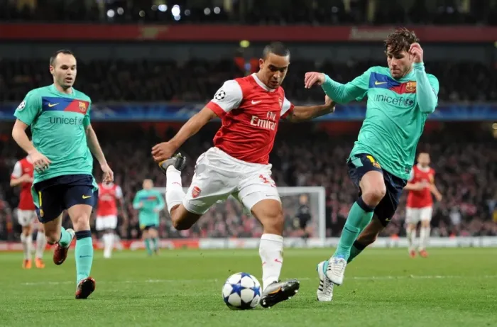 Framed Print : Theo Walcott (Arsenal) Theo Walcott (Barcelona). Arsenal 2: 1 Barcelona