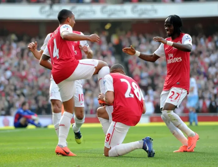 Framed Print : Theo Walcott celebrates scoring Arsenals 2nd goal with Kieran Gibbs and Gervinho Framed Print : Theo Walcott celebrates scoring Arsenals 2nd goal with Kieran Gibbs and Gervinho