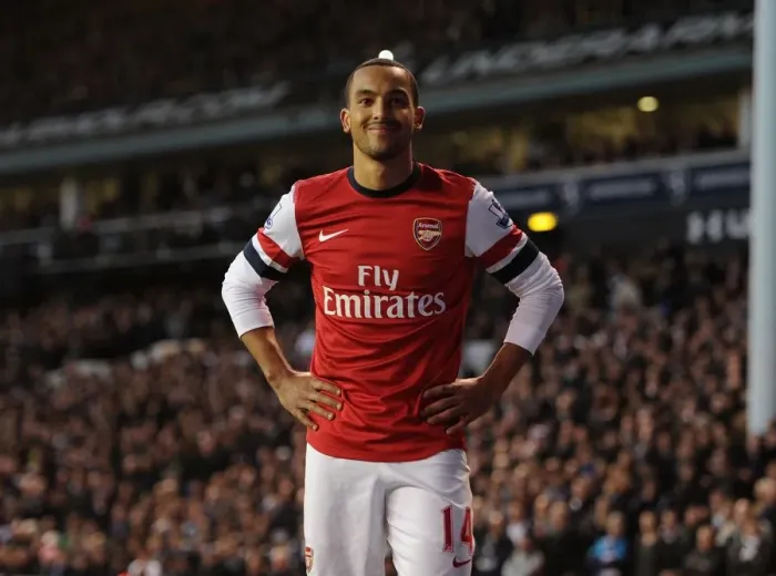 Framed Print : Theo Walcott Faces Off: Tottenham Hotspur vs. Arsenal, Premier League 2012-13 Framed Print : Theo Walcott Faces Off: Tottenham Hotspur vs. Arsenal, Premier League 2012-13